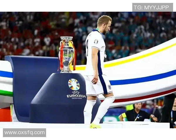 凯恩的足球哲学与战术创新对现代足球的深远影响分析