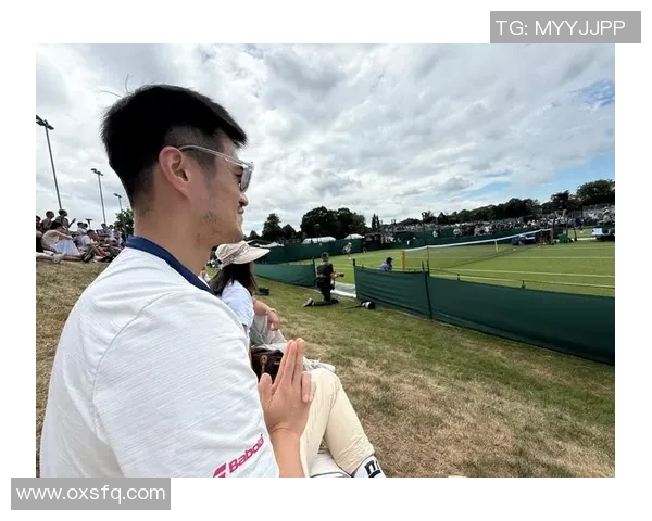 汉达诺维奇横扫2019年温网男单冠亚军，赢得年终总决赛首胜