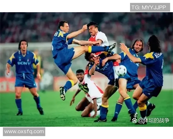 尤文图斯逆转战胜阿贾克斯，第5次捧起欧联杯大力神杯